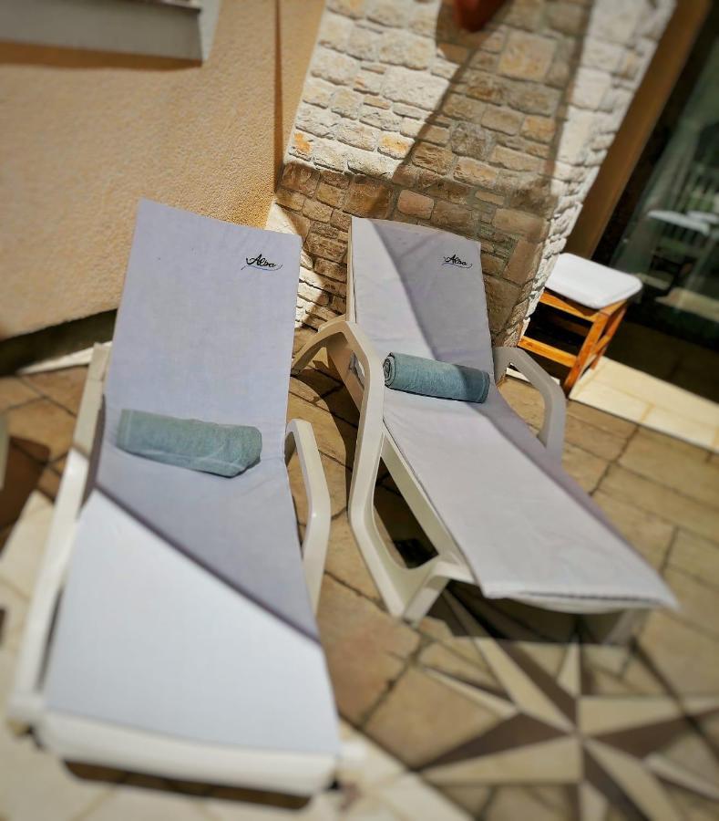 Luxury Apartment Alba With Pool Канфанар Екстер'єр фото