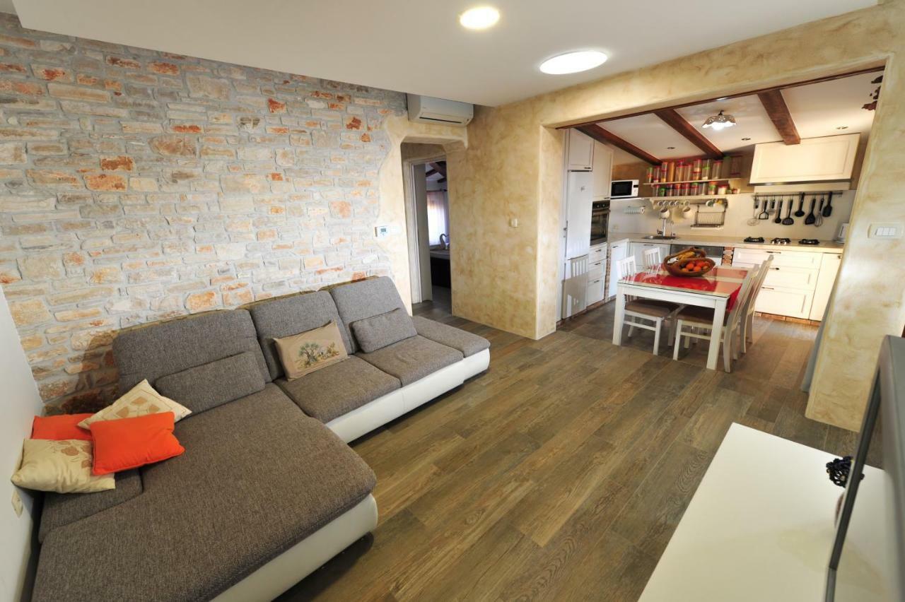 Luxury Apartment Alba With Pool Канфанар Екстер'єр фото