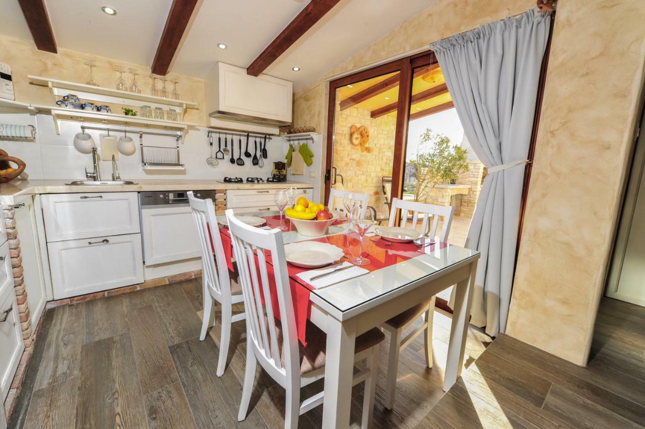 Luxury Apartment Alba With Pool Канфанар Екстер'єр фото